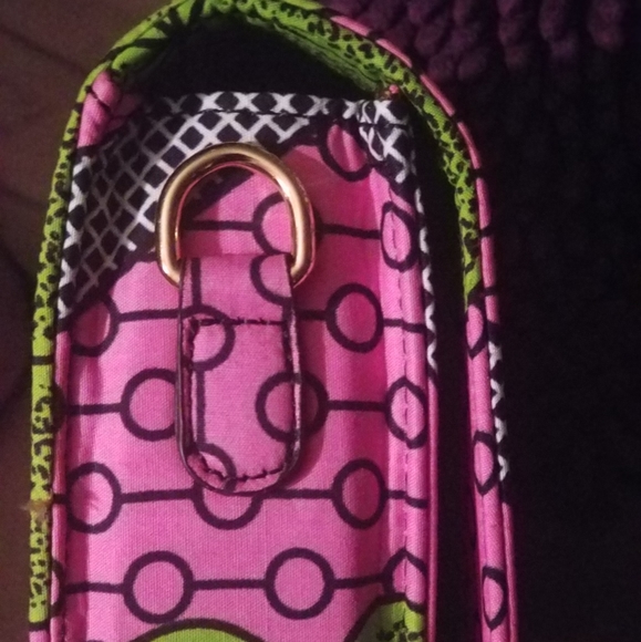 Handbags - Picture 4 of 4